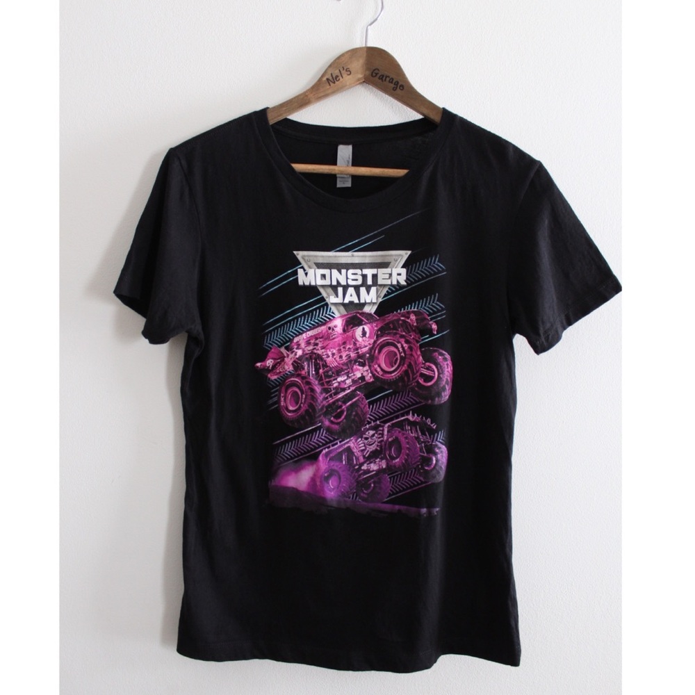Monster Jam Pink Grave Digger and Max D Tee Large Preowned